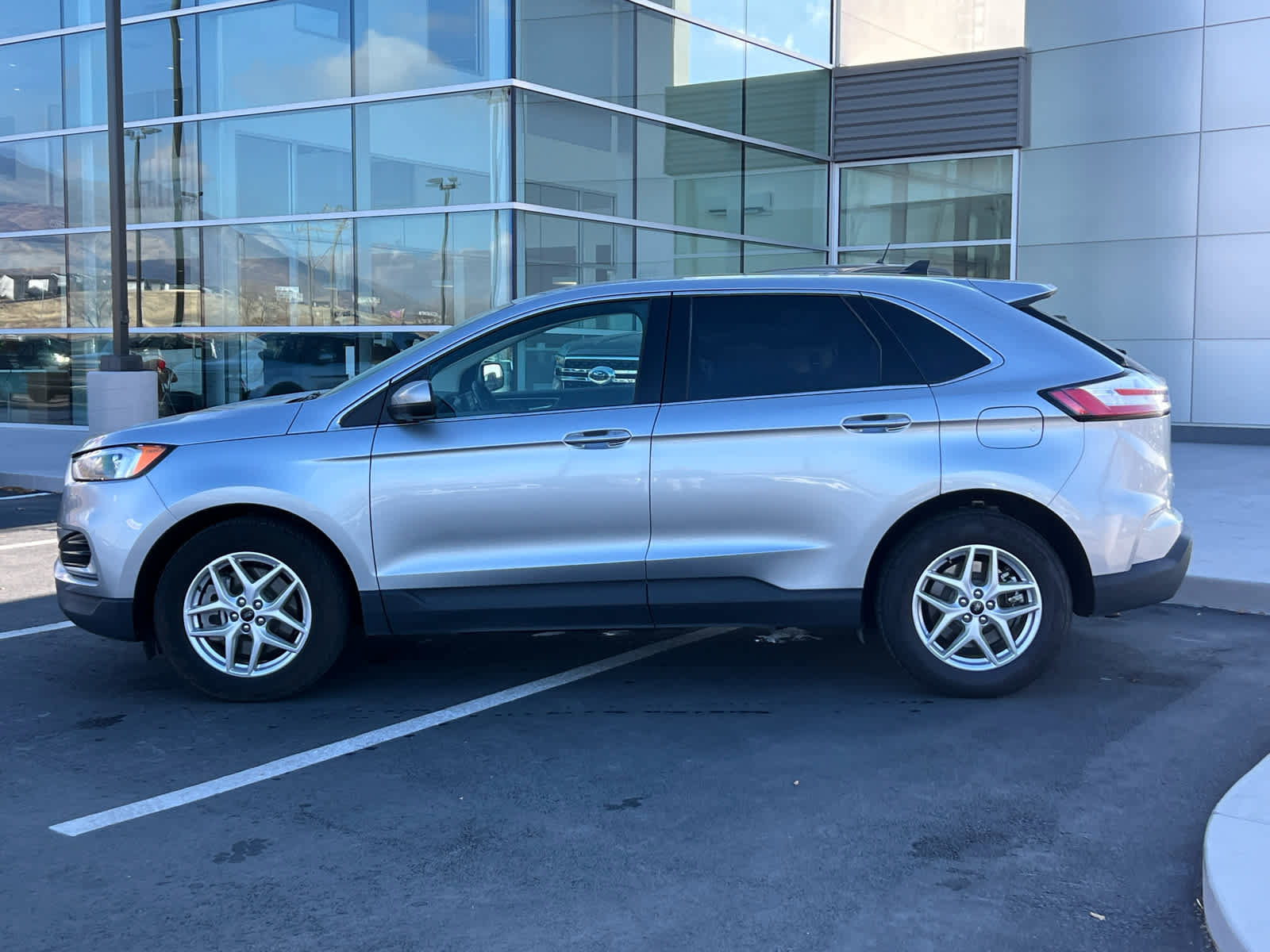 Certified 2024 Ford Edge SEL image 12