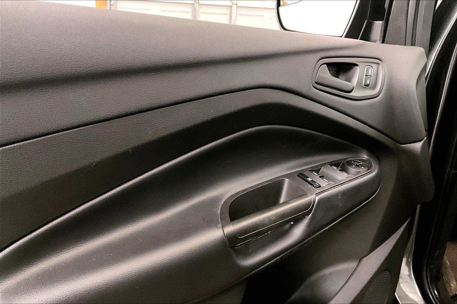 Certified 2019 Ford Escape S image 22