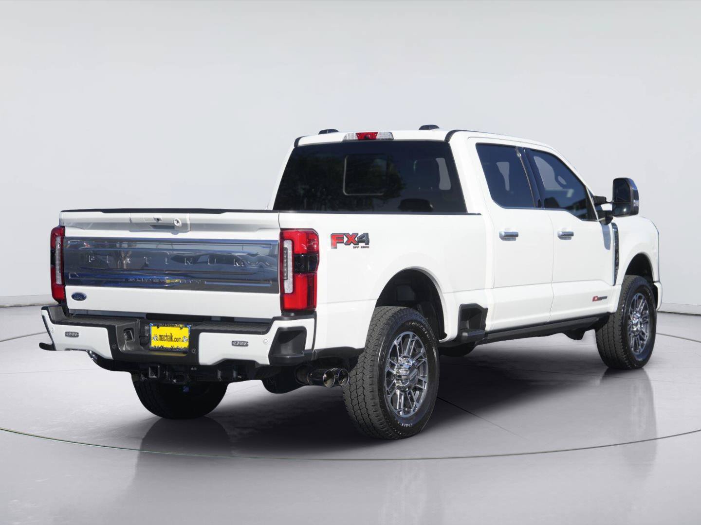 Certified 2026 Ford F250 Platinum w/ Platinum Plus Package AWD/4WD image 6