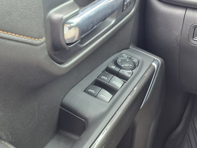 Used 2021 GMC Sierra 1500 AT4 AWD/4WD image 16