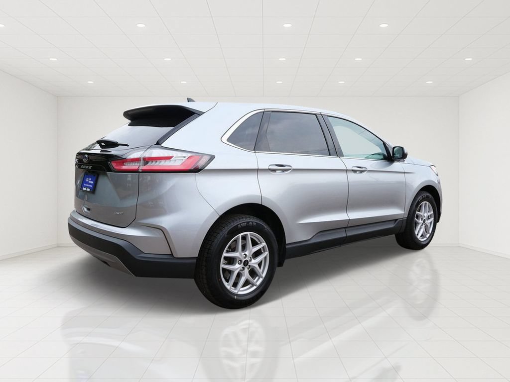 Certified 2024 Ford Edge SEL w/ Convenience Package AWD/4WD image 5