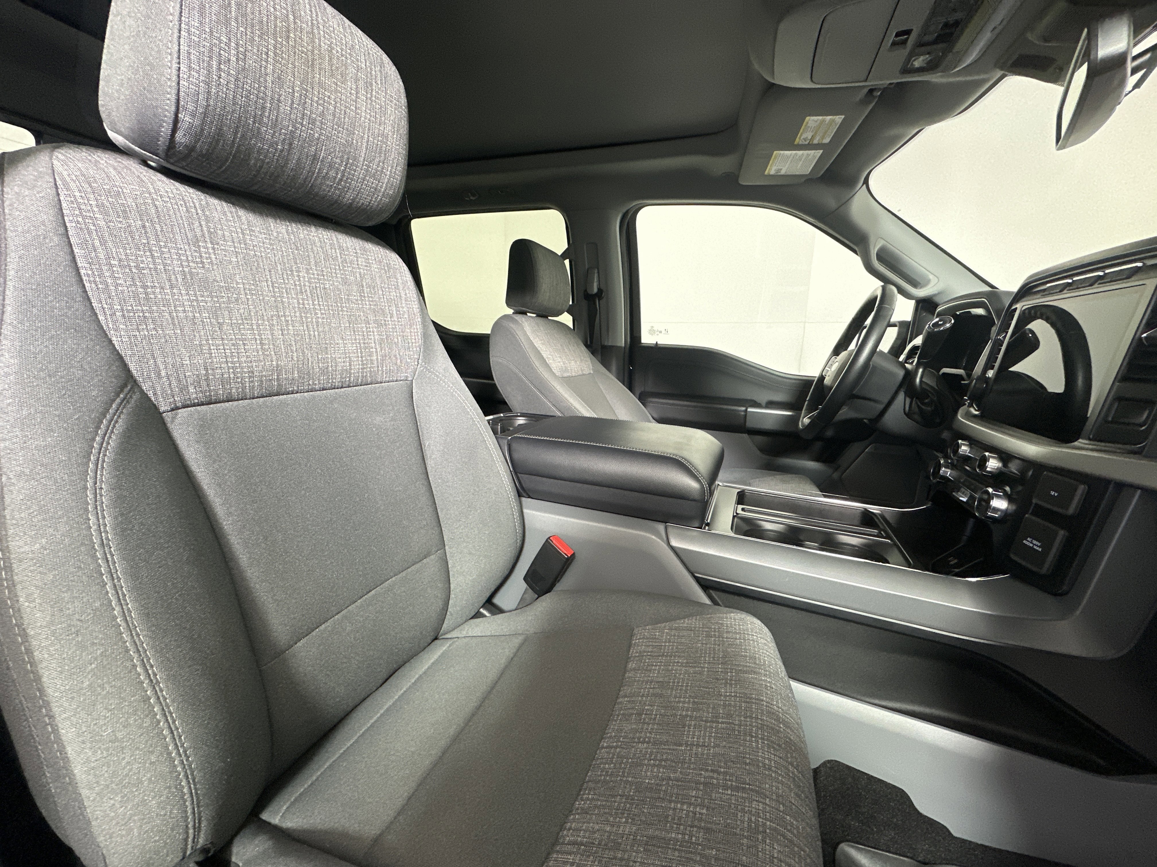 Certified 2022 Ford F150 XLT w/ Equipment Group 302A High image 25