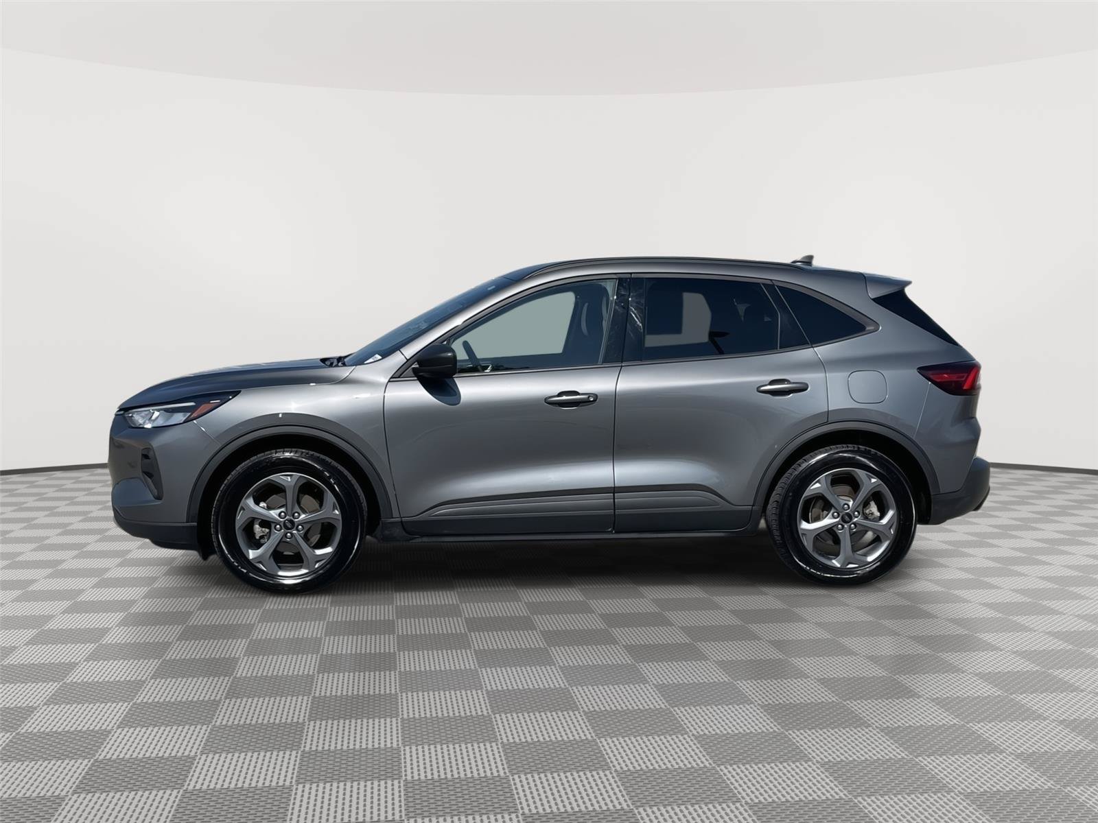 Certified 2025 Ford Escape ST-Line FWD image 2