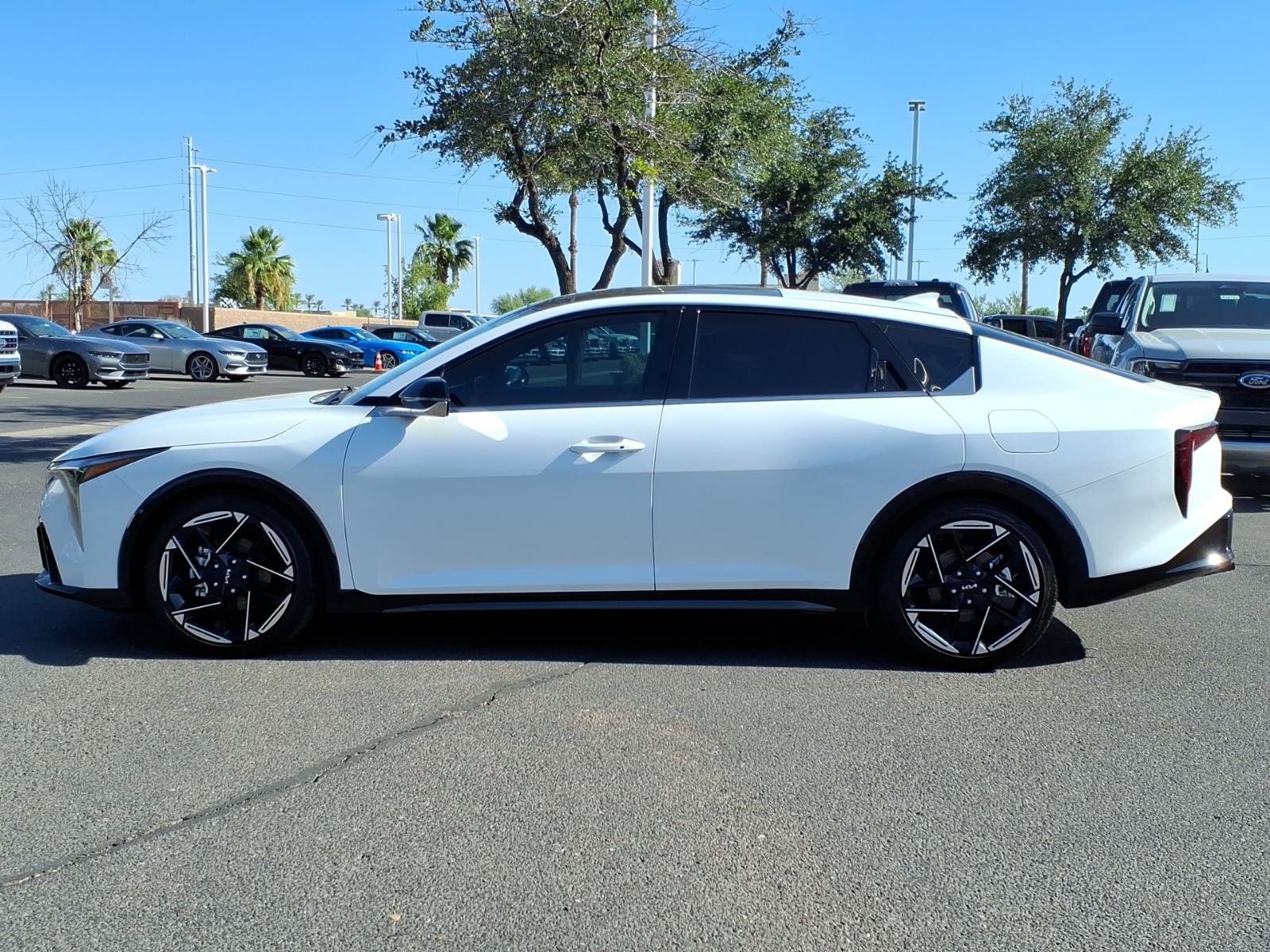 Used 2025 Kia K4 GT-Line w/ GT-Line Premium Package FWD image 2