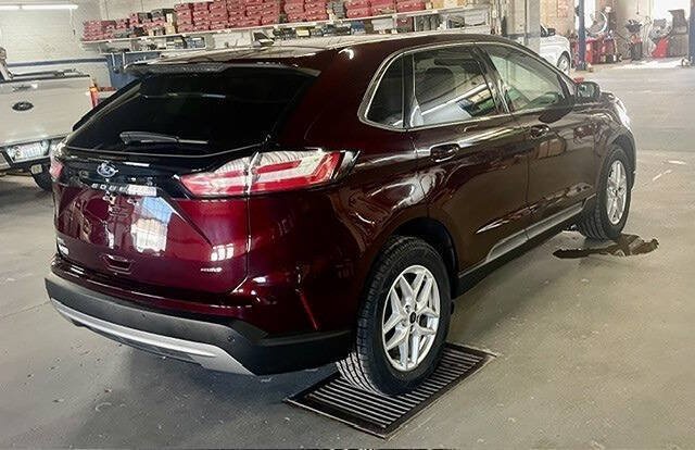 Certified 2023 Ford Edge SEL w/ Convenience Package AWD/4WD image 6