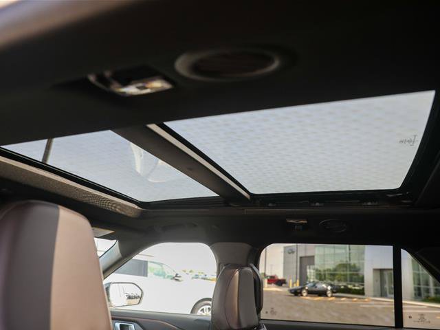Certified 2025 Ford Explorer Platinum AWD/4WD image 26