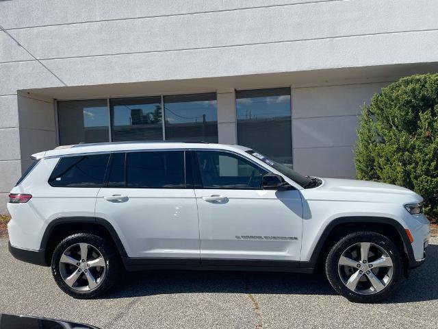 Used 2022 Jeep Grand Cherokee L Limited AWD/4WD image 7