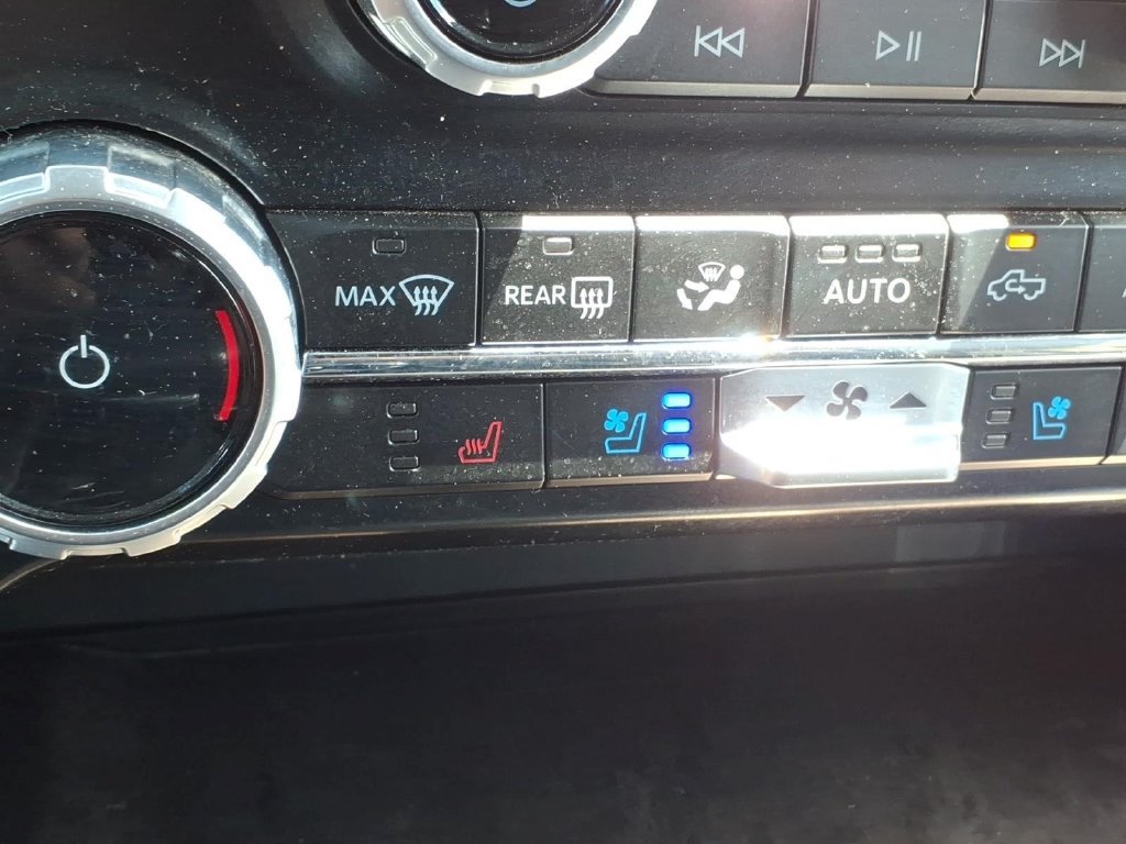 Certified 2023 Ford F150 Lariat w/ Trailer Tow Package AWD/4WD image 20