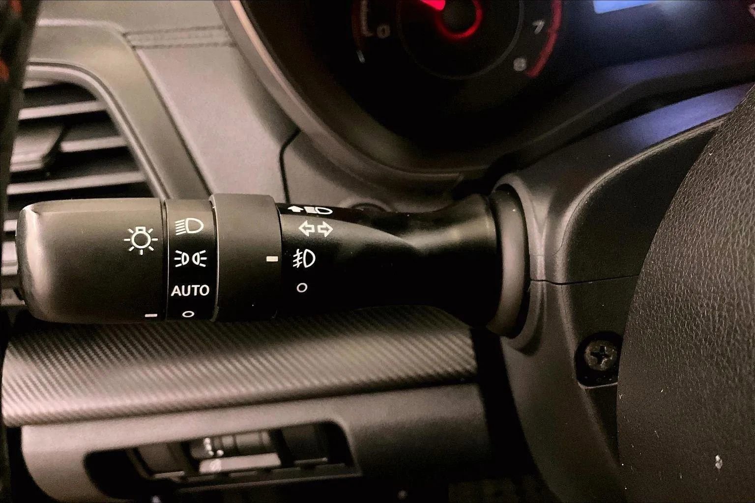 Used 2018 Subaru Crosstrek 2.0i Premium image 30