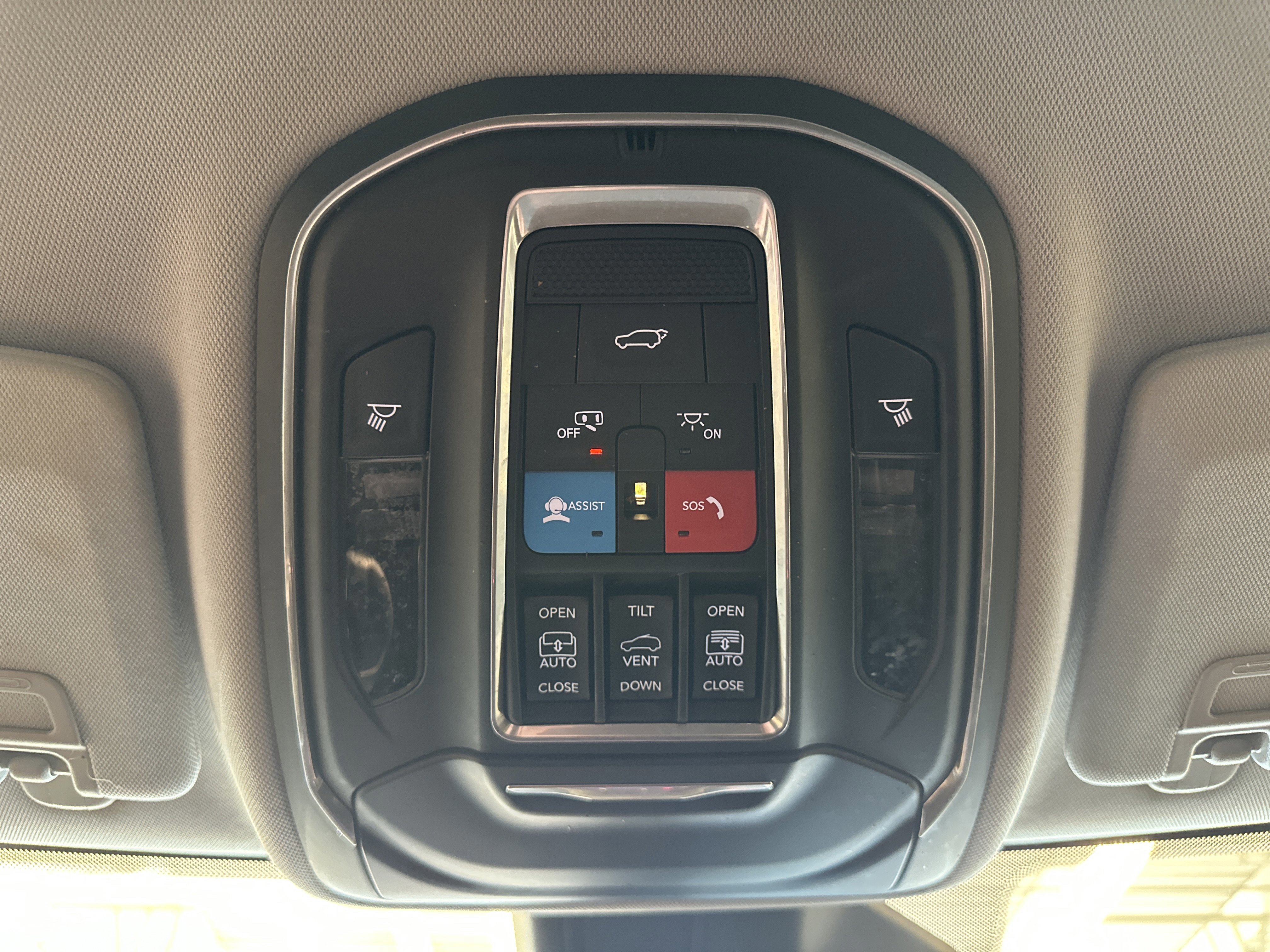 Used 2022 Jeep Grand Cherokee Limited w/ Trailer Tow Prep Group (B) image 42