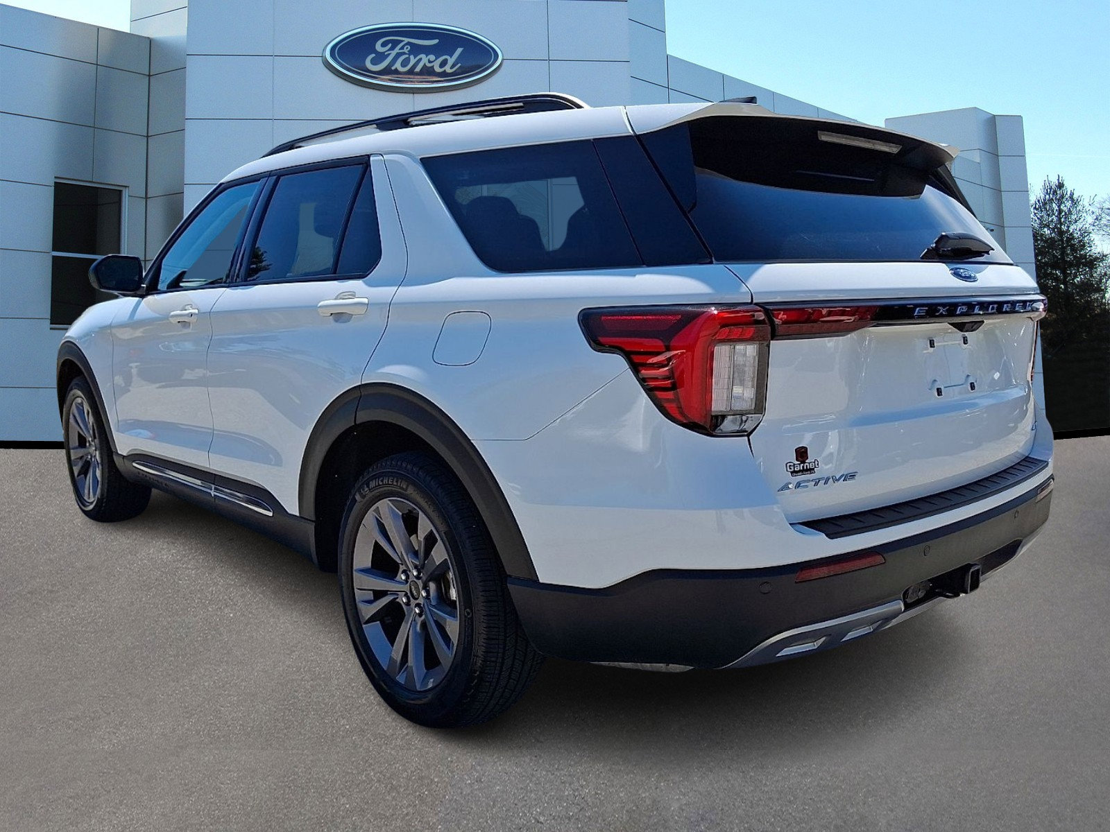 Certified 2025 Ford Explorer Active w/ Active Comfort Package AWD/4WD image 5