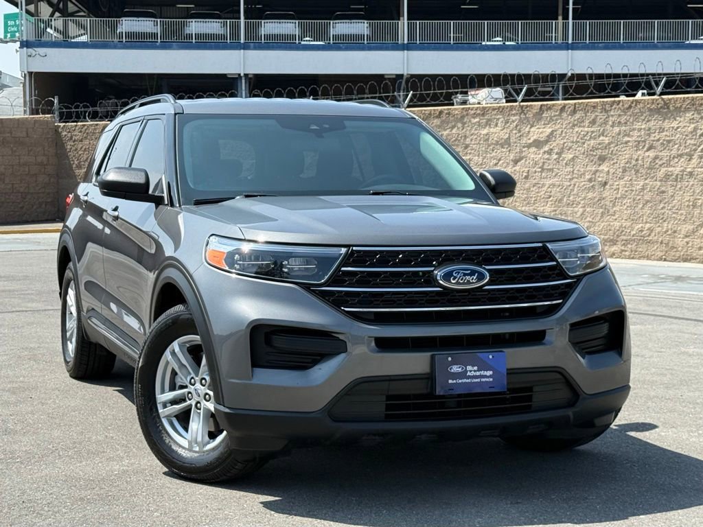 Certified 2023 Ford Explorer XLT RWD image 3