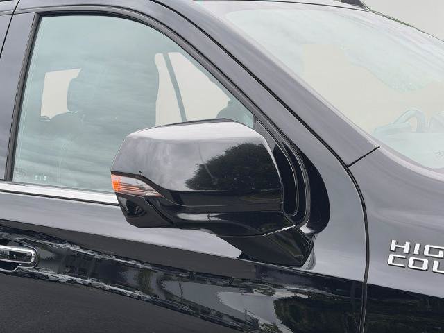 Used 2021 Chevrolet Tahoe High Country AWD/4WD image 27