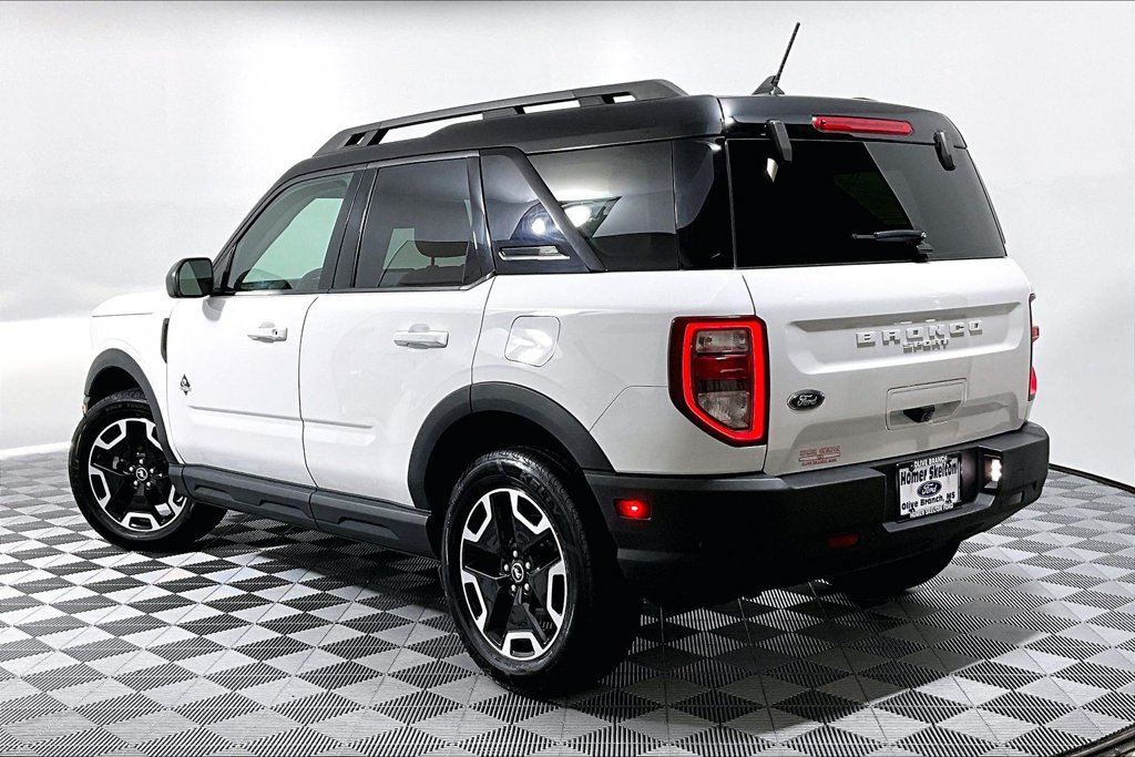 Certified 2024 Ford Bronco Sport Outer Banks w/ Tech Package AWD/4WD image 11