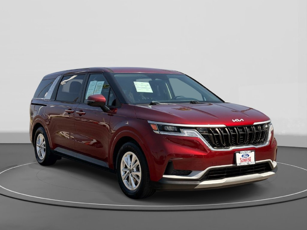 Used 2023 Kia Carnival LX FWD image 4