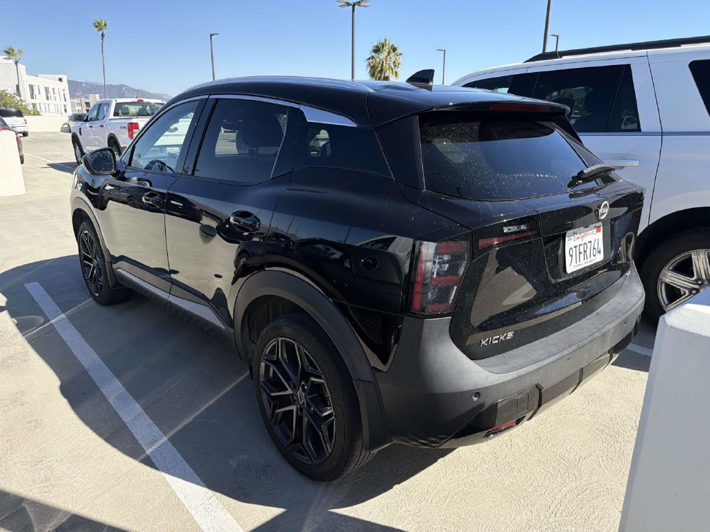 Used 2025 Nissan Kicks SR FWD image 12