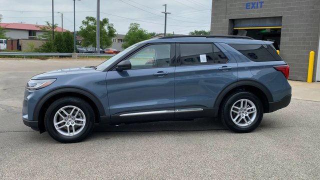 Certified 2025 Ford Explorer Active AWD/4WD image 6