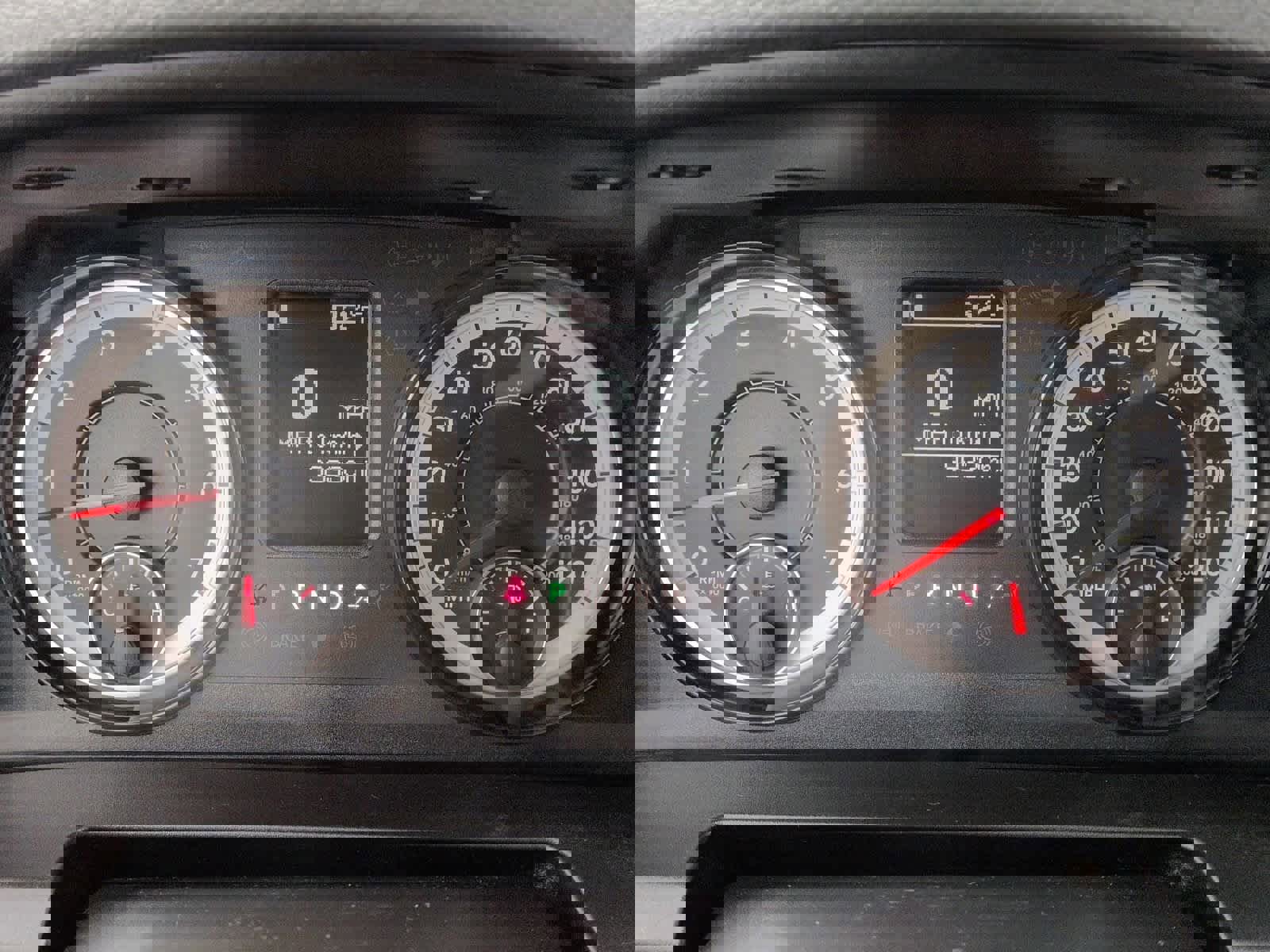 Used 2018 RAM 3500 Tradesman w/ Chrome Appearance Group image 33