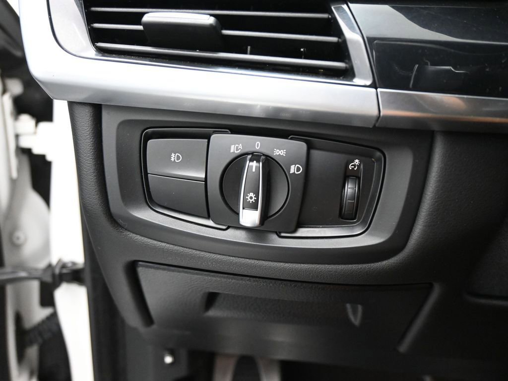 Used 2018 BMW X5 xDrive40e w/ M Sport Package image 14