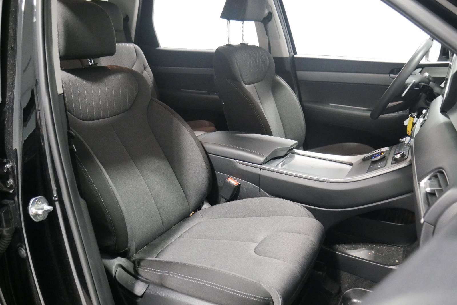 Used 2022 Hyundai Palisade SE image 16