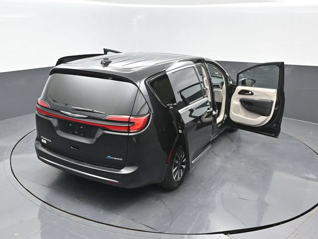 Used 2023 Chrysler Pacifica Limited FWD image 25