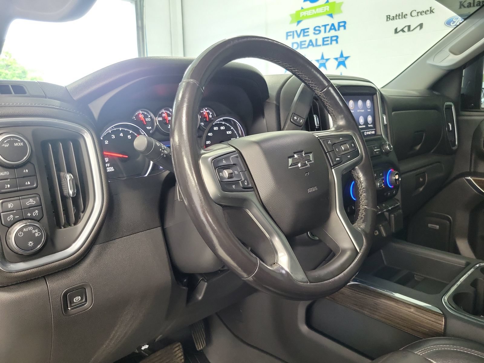 Used 2020 Chevrolet Silverado 1500 LT Trail Boss AWD/4WD image 10