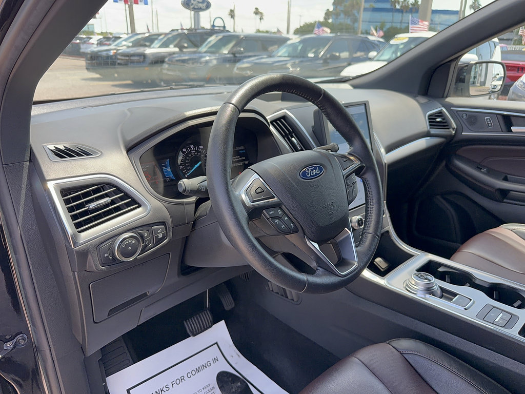 Certified 2022 Ford Edge Titanium w/ Equipment Group 301A AWD/4WD image 10
