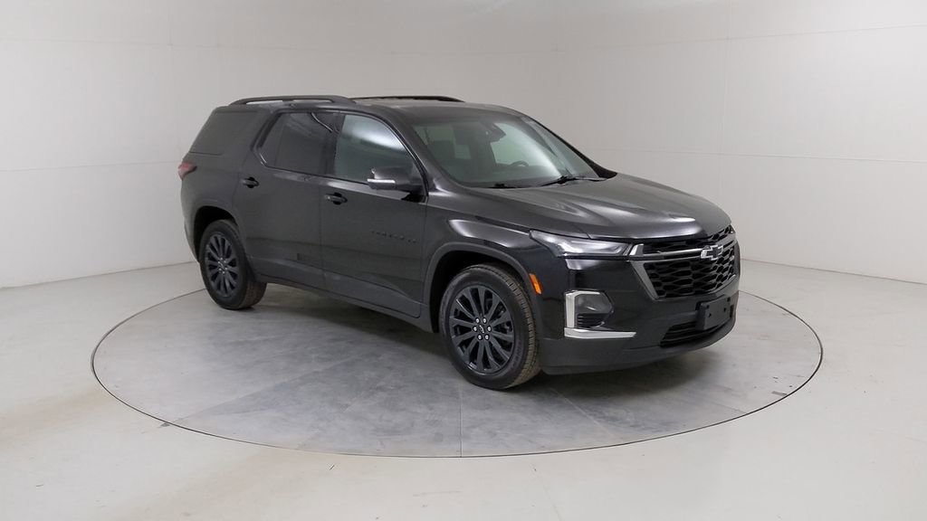 Used 2023 Chevrolet Traverse RS image 12