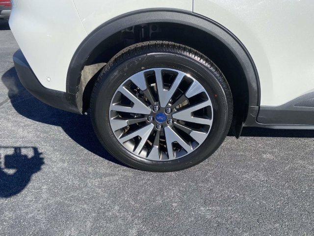 Certified 2020 Ford Escape Titanium AWD/4WD image 9