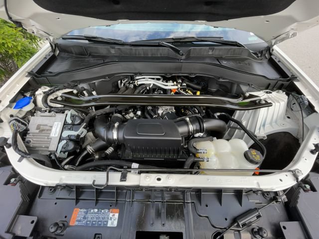 Certified 2024 Ford Explorer Platinum w/ Technology Package AWD/4WD image 10