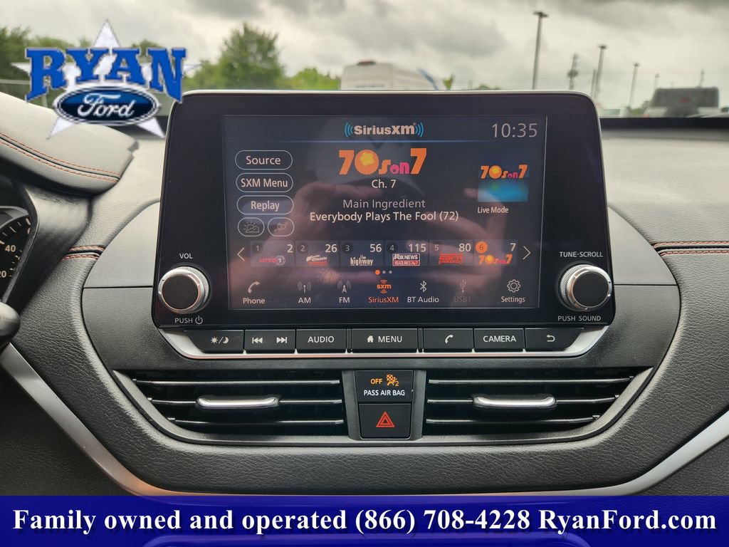 Used 2022 Nissan Altima 2.5 SR w/ Midnight Edition Package FWD image 12