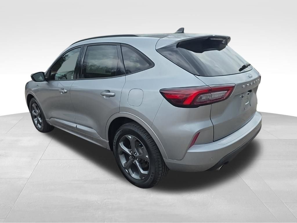 Certified 2024 Ford Escape ST-Line w/ Tech Pack #1 image 9