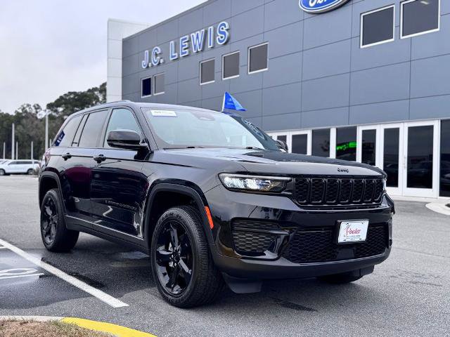 Used 2024 Jeep Grand Cherokee Altitude