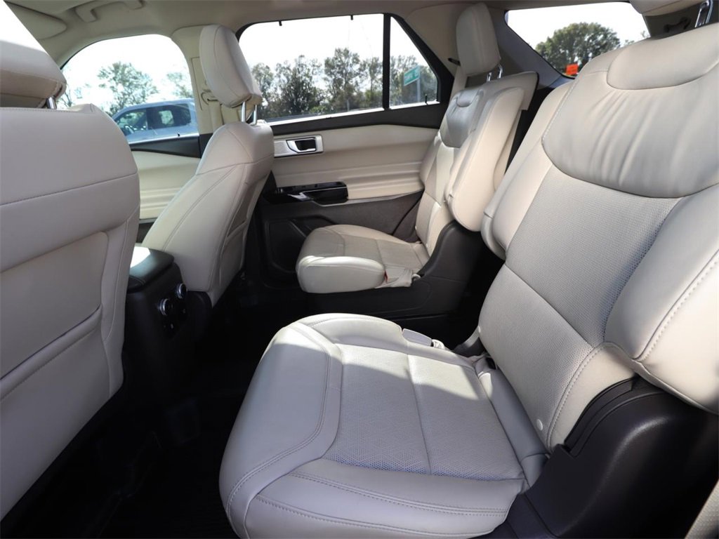 Certified 2022 Ford Explorer Platinum w/ Equipment Group 601A image 12