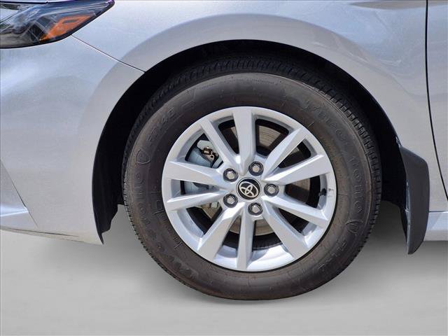 Used 2025 Toyota Camry LE FWD image 22