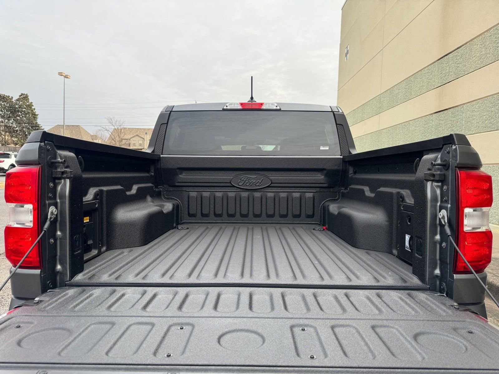 Certified 2025 Ford Maverick XLT w/ XLT Luxury Package image 17