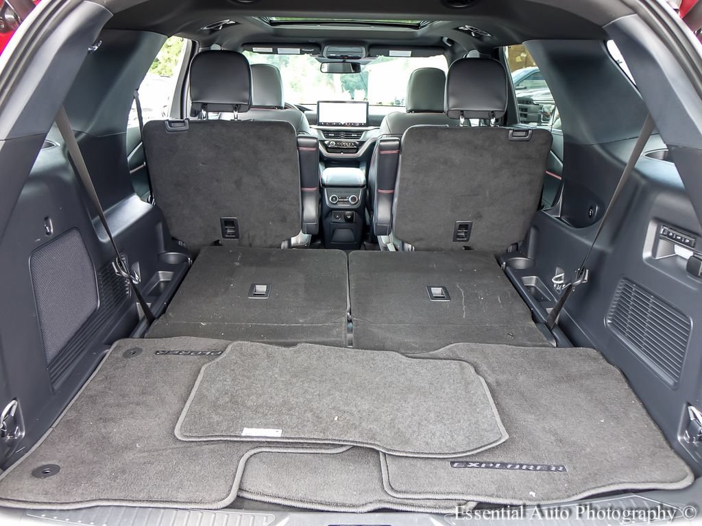Certified 2025 Ford Explorer ST AWD/4WD image 23