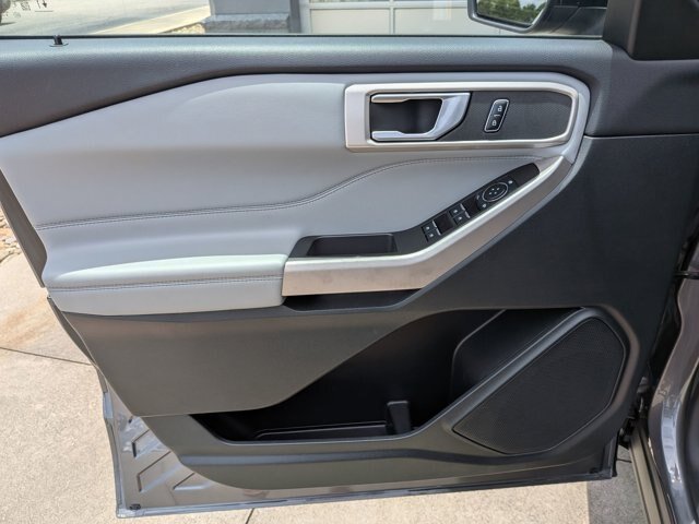 Certified 2023 Ford Explorer XLT w/ Equipment Group 202A RWD image 12