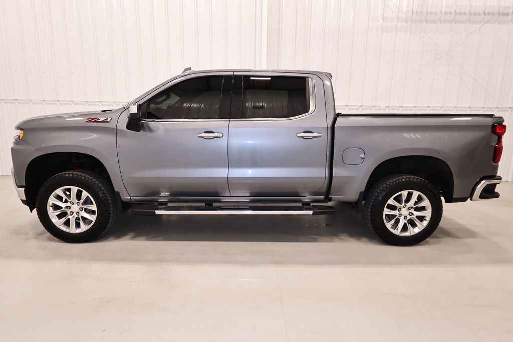 Used 2020 Chevrolet Silverado 1500 LTZ image 2