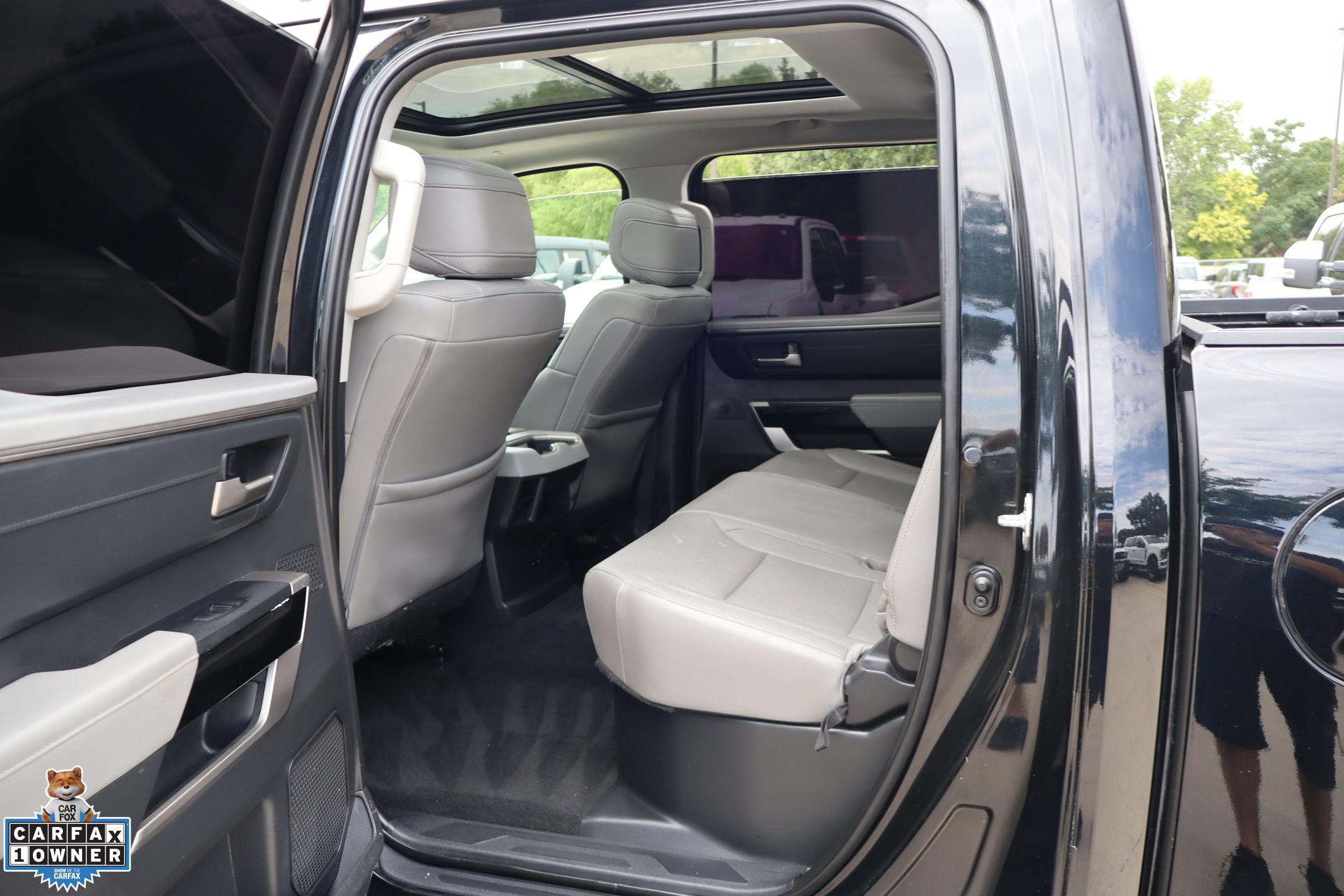 Used 2024 Toyota Tundra Limited w/ Power Package AWD/4WD image 26