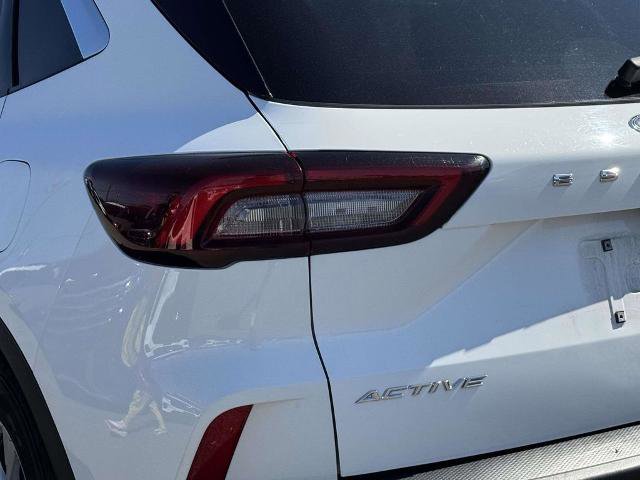 Certified 2024 Ford Escape Active FWD image 8