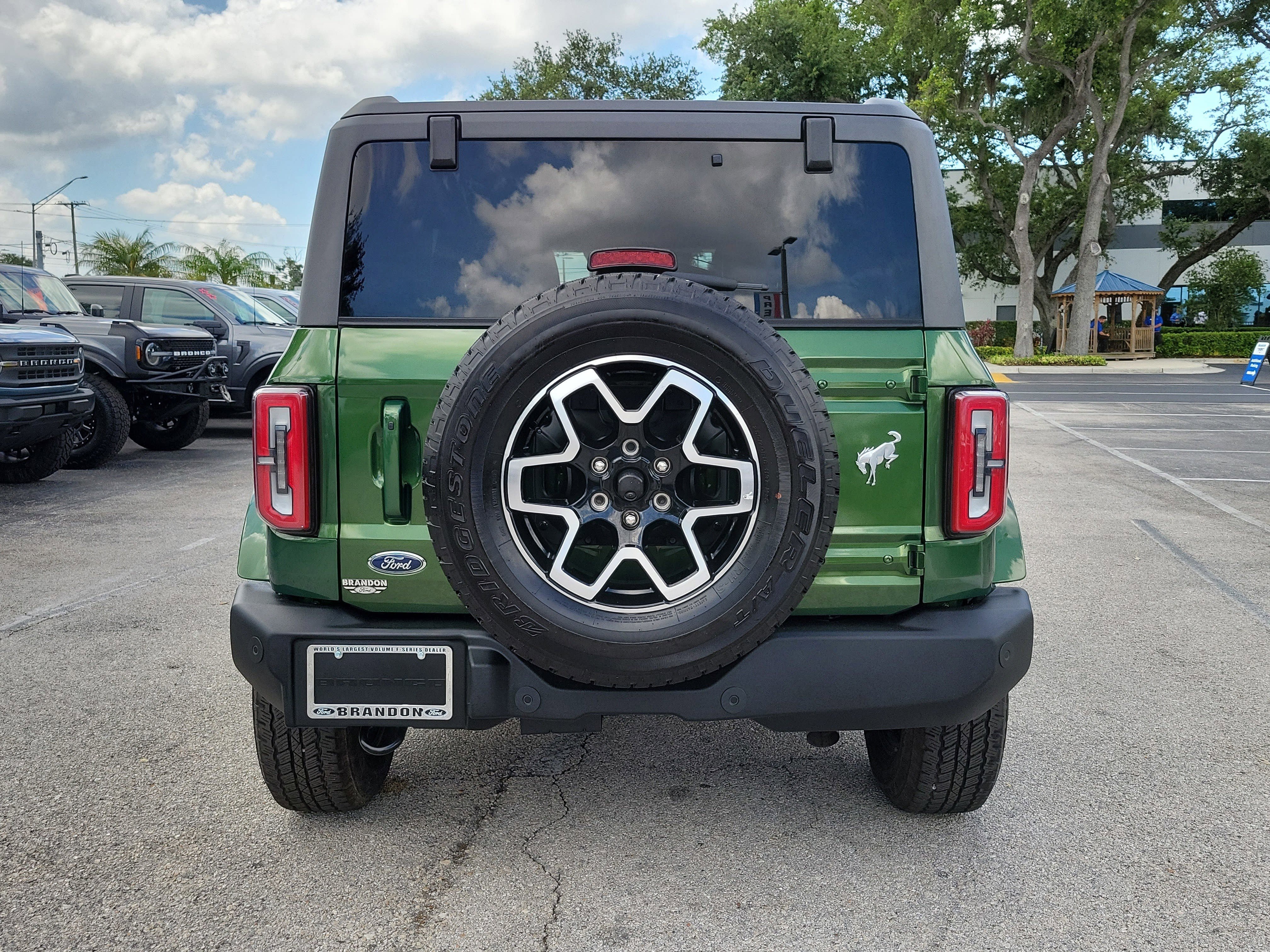 Certified 2025 Ford Bronco Outer Banks AWD/4WD image 8