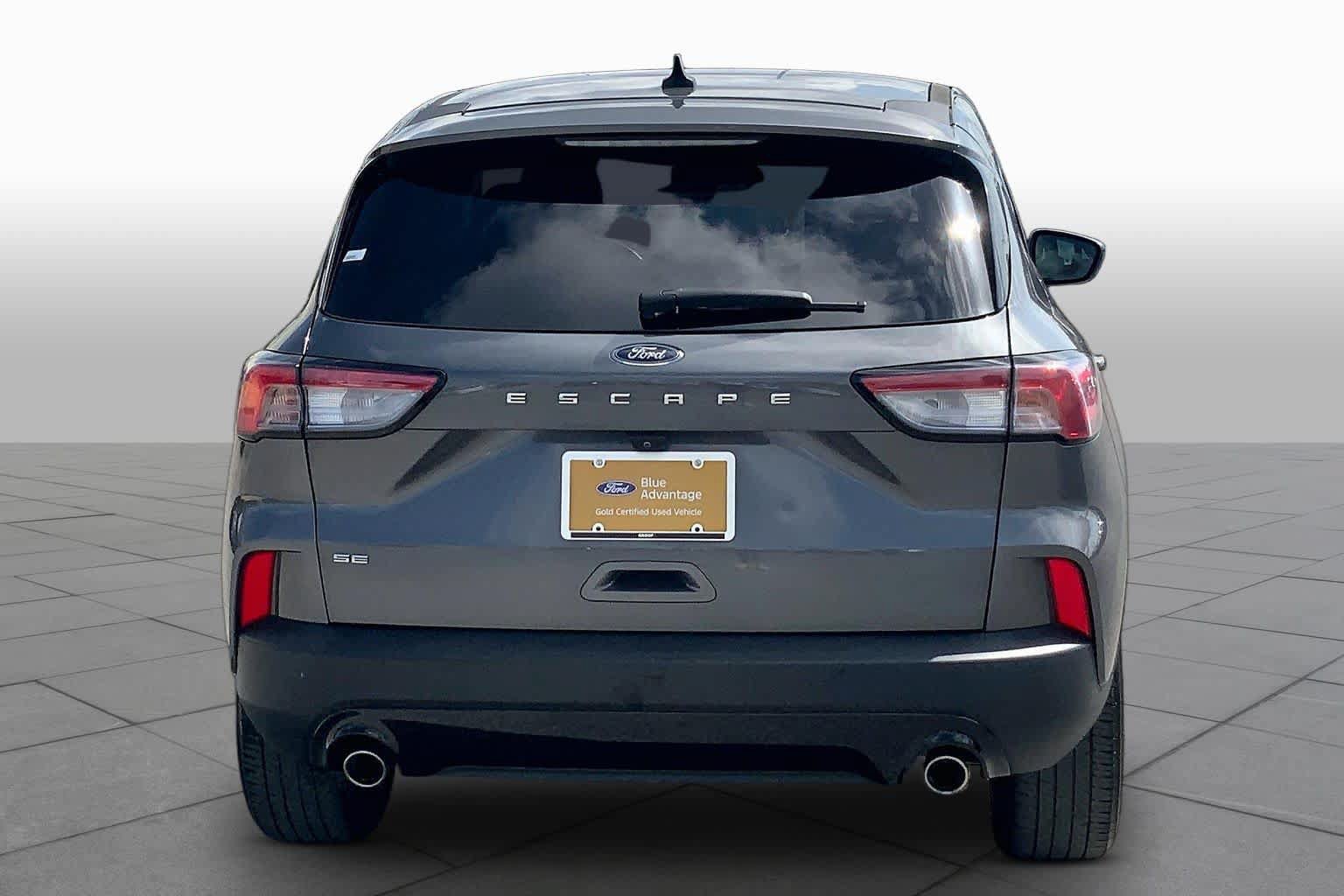 Certified 2022 Ford Escape SE w/ SE Sport Appearance Package FWD image 5