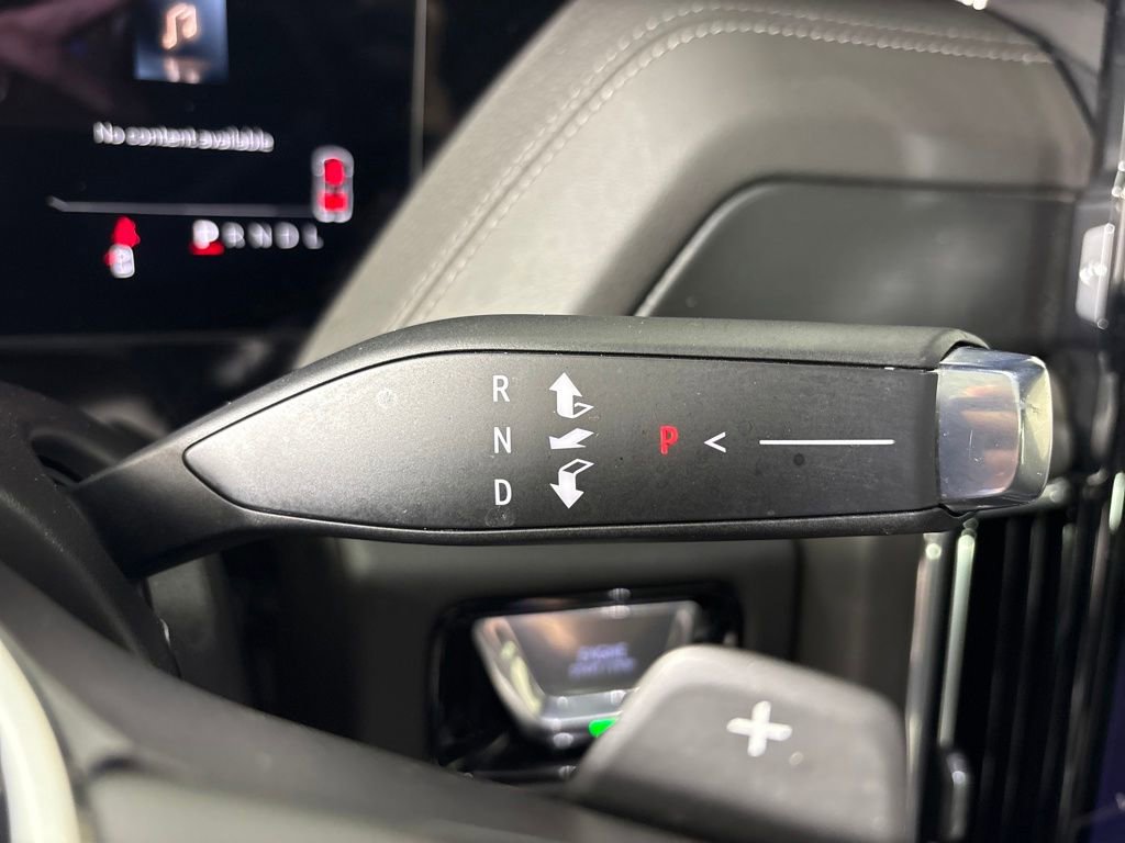 Used 2025 GMC Yukon XL Denali w/ Sun & Power Step Package image 19