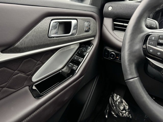 Certified 2025 Ford Explorer Platinum w/ Ultimate Package image 31