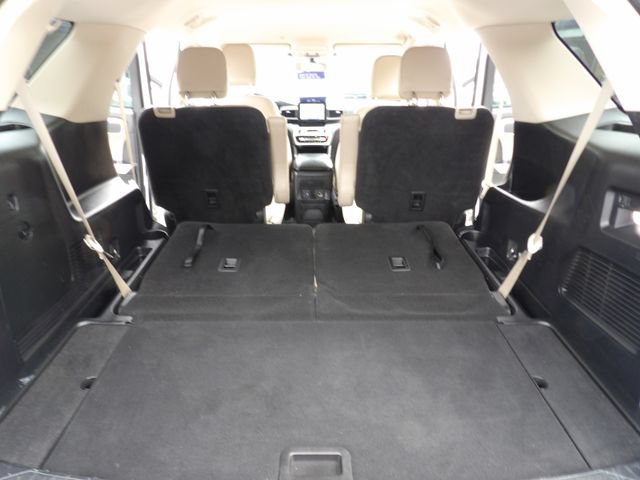 Certified 2022 Ford Explorer XLT w/ Equipment Group 202A RWD image 30