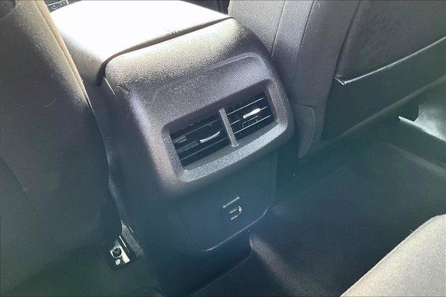 Used 2024 GMC Terrain SLE AWD/4WD image 33