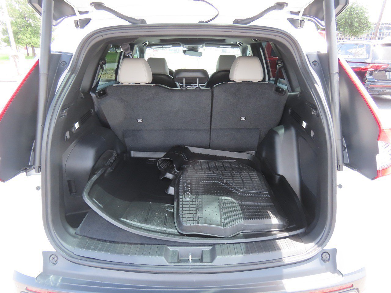 Used 2025 Honda CR-V Sport Touring image 14