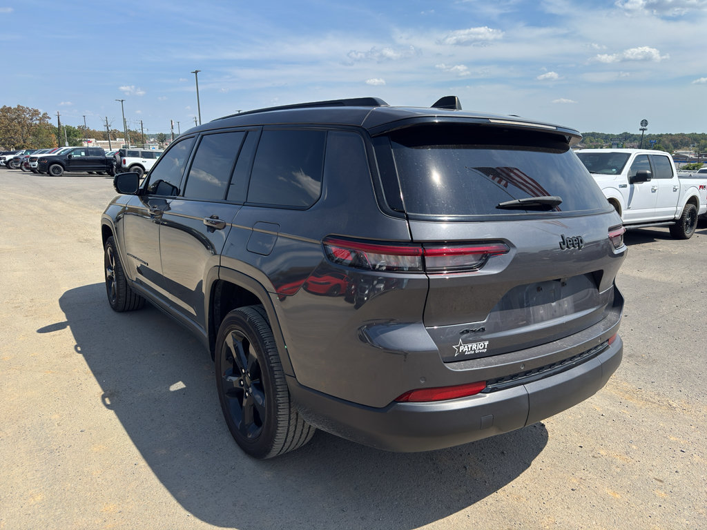 Used 2023 Jeep Grand Cherokee L Laredo AWD/4WD image 7