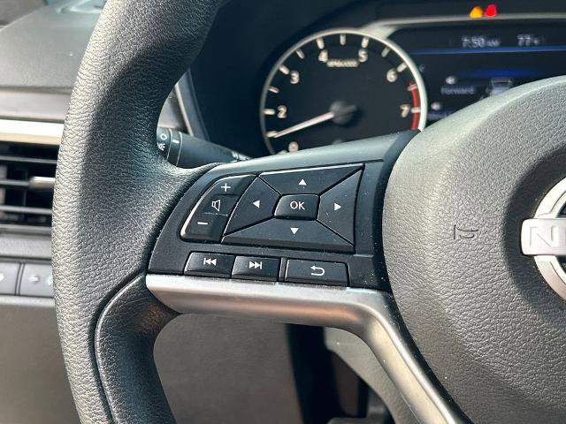 Used 2024 Nissan Altima 2.5 SV FWD image 25